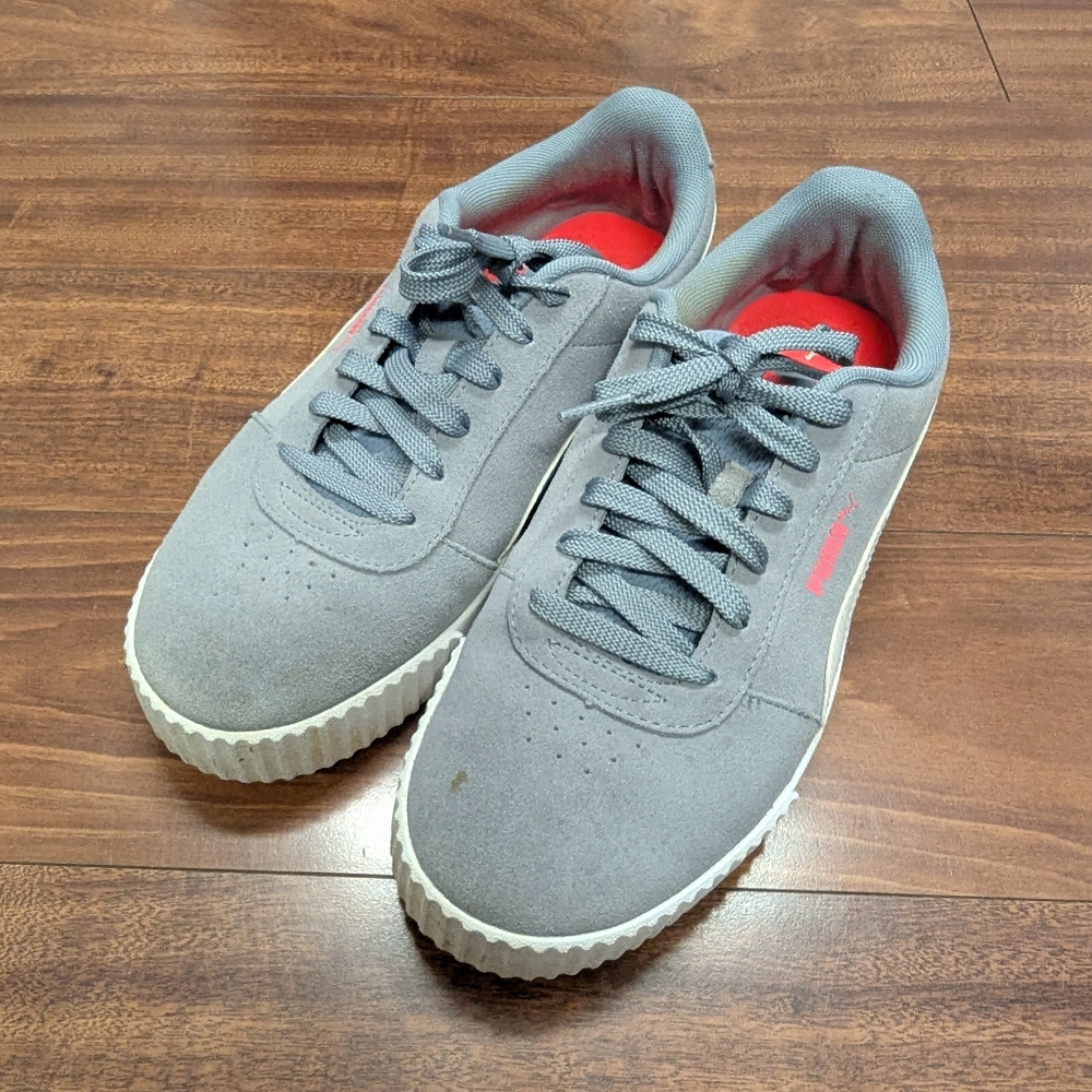 Puma Women's Gray and Red Sneakers